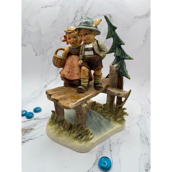 Hummel Goebel On Our Way HUM 472 TMK 7 Century Collection 8.5” Tall, mint - Picture 1 of 16